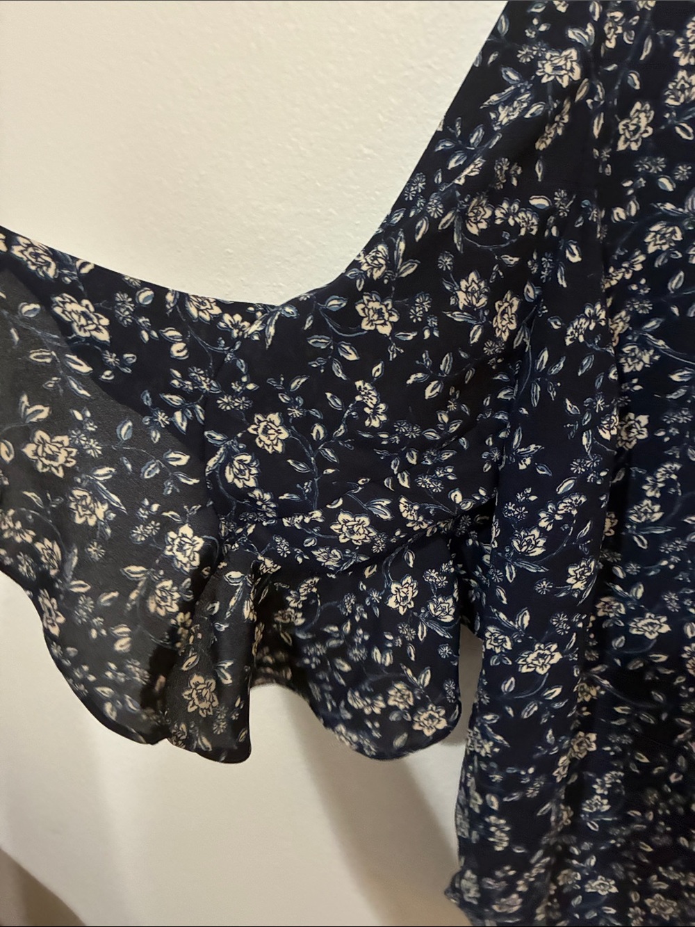 Vince Camuto Navy Floral Ruffle Sleeve Blouse - Picture 5 of 8
